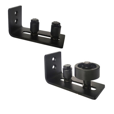 Guida del pavimento di Matte Black Interior Barn Door con opzione installata 8